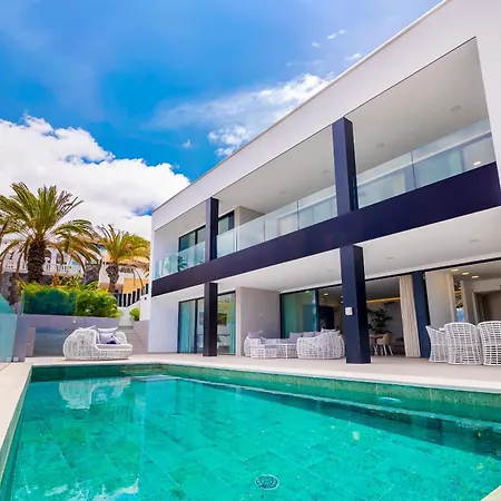 Atma Villa *
