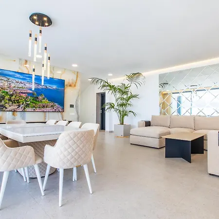 Villa Atma